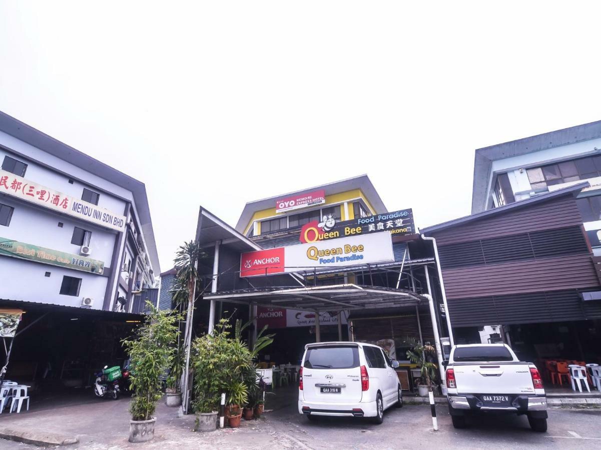 Oyo 1119 Memoire Express Hotel Kuching Exteriér fotografie